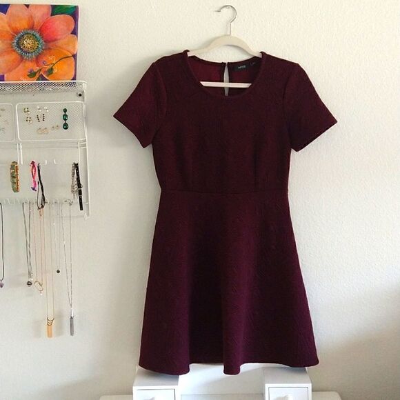 Fit and Flare Dress Burgundy size Small - Picture 1 of 6